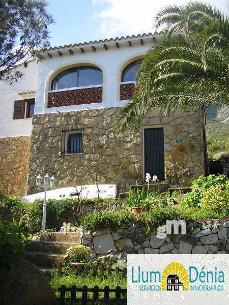 For sale of chalet in Denia