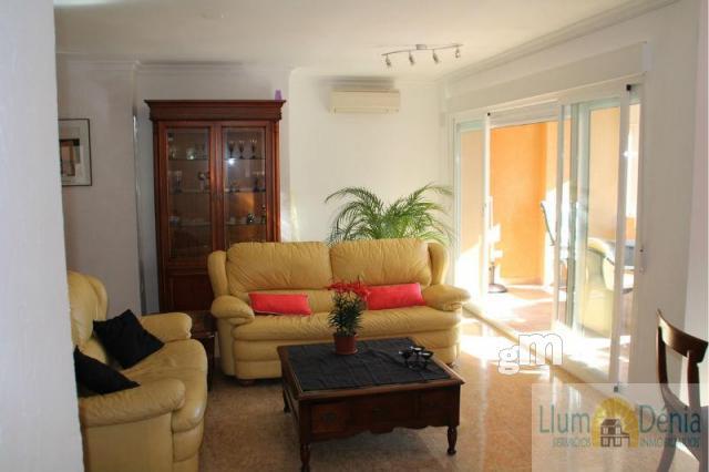 For rent of flat in Denia