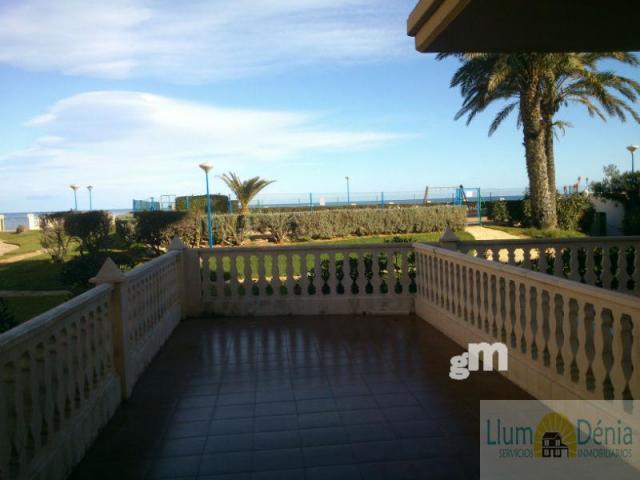 For sale of flat in Denia