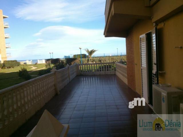 For sale of flat in Denia