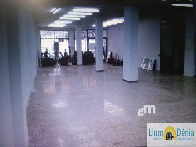 For rent of commercial in Denia