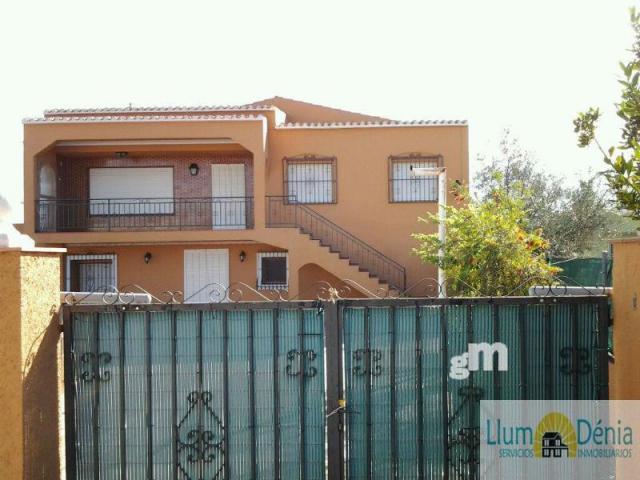 For rent of chalet in Denia