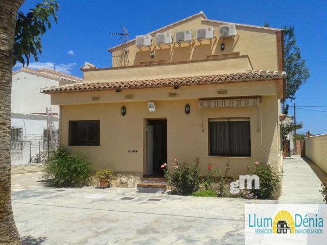 Alquiler de chalet en Denia