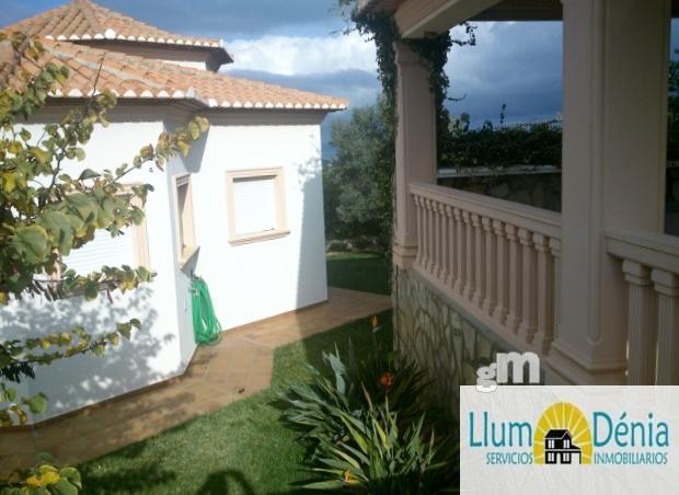 For sale of chalet in Denia