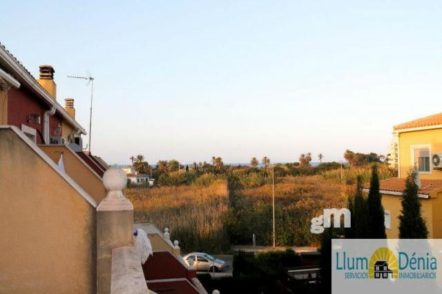 For sale of duplex in Denia