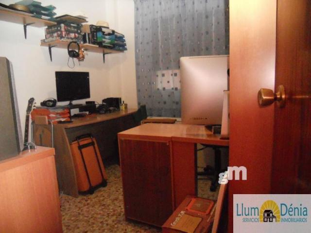 For sale of flat in Denia