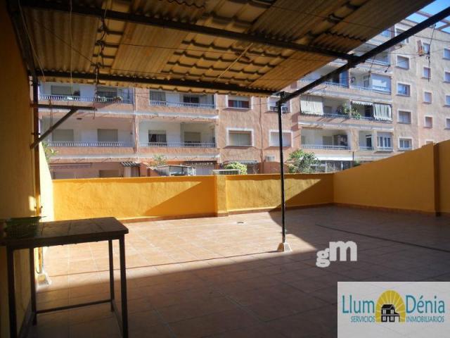 For sale of flat in Denia