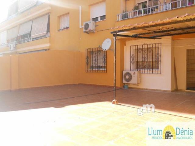 For sale of flat in Denia