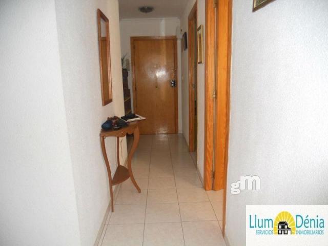 For sale of flat in Denia