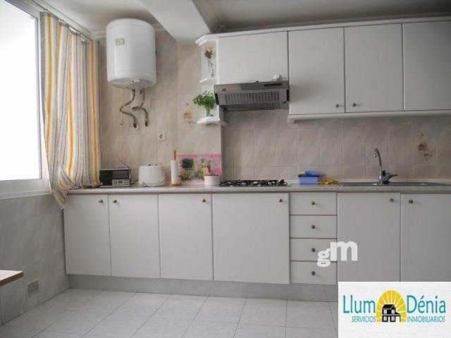 For sale of flat in Denia