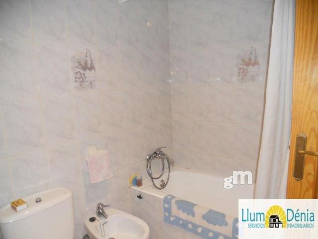 For sale of flat in Denia