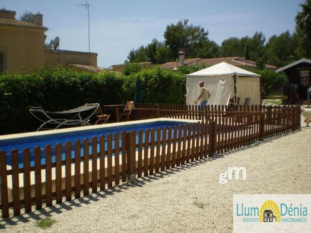 For sale of chalet in Denia