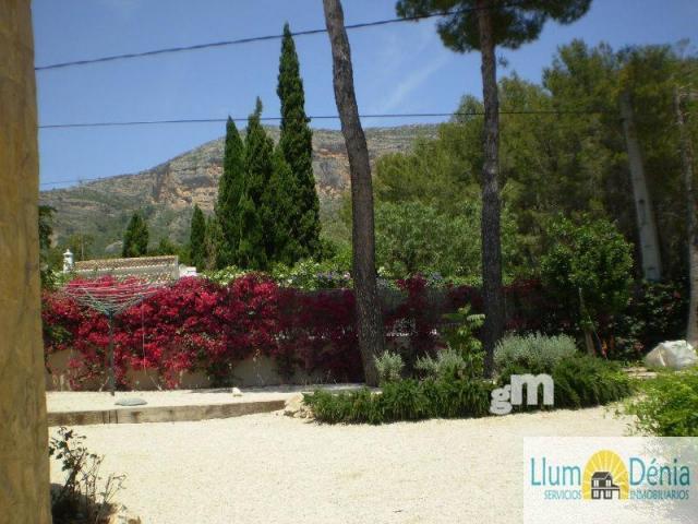 For sale of chalet in Denia