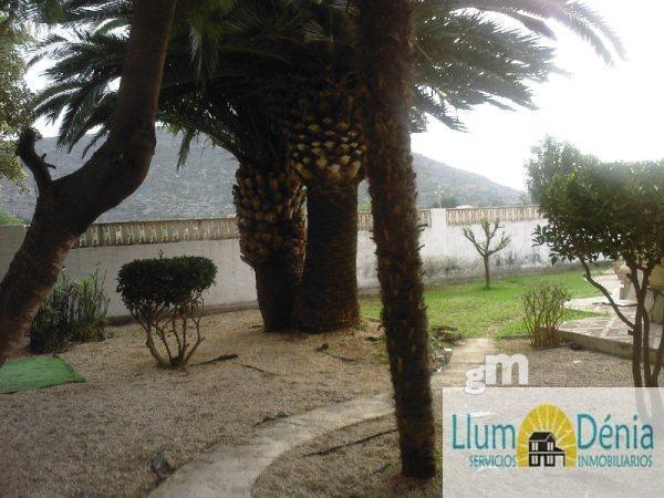 For sale of chalet in Denia