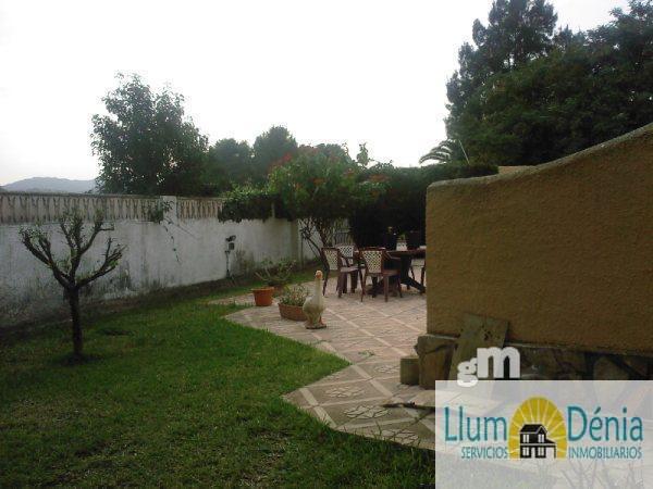 For sale of chalet in Denia