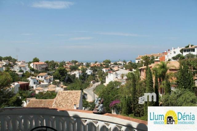 For sale of chalet in Denia