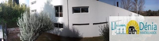 For sale of chalet in Denia