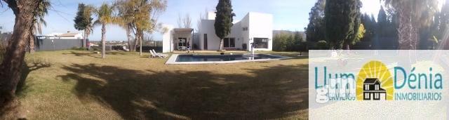 For sale of chalet in Denia