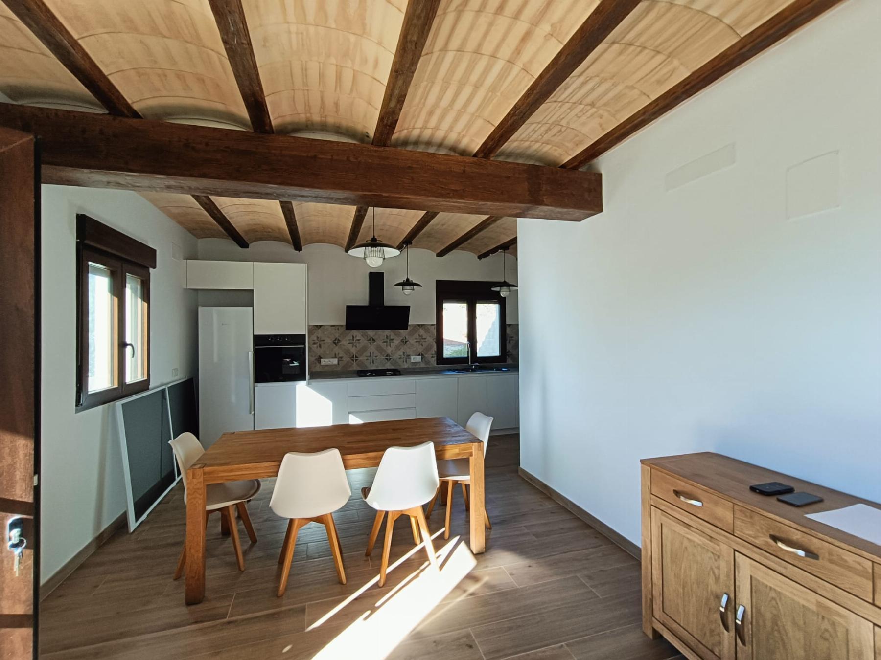 Venta de masía en Sierra Engarcerán