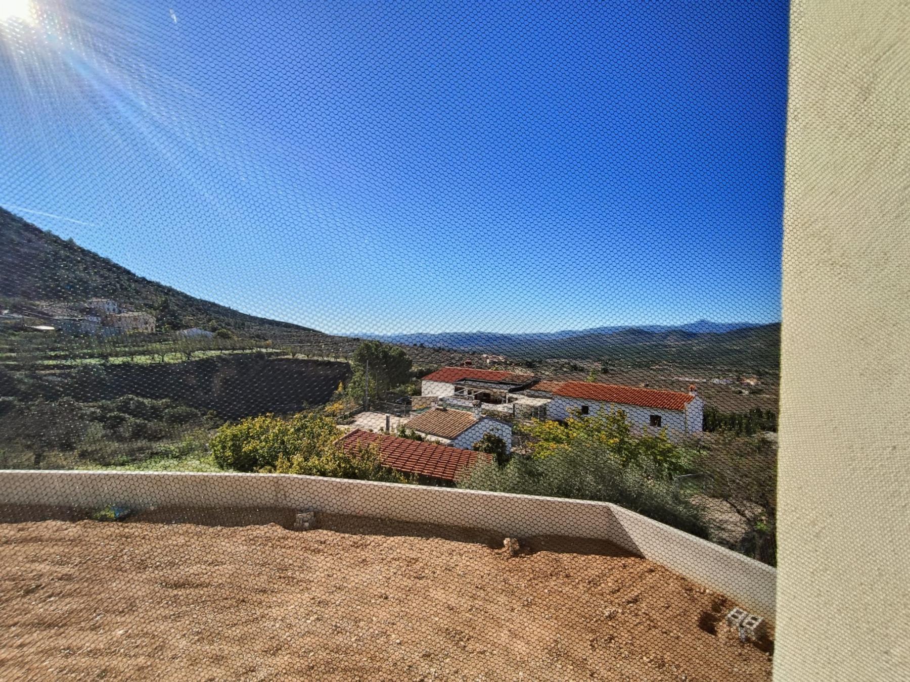 Venta de masía en Sierra Engarcerán