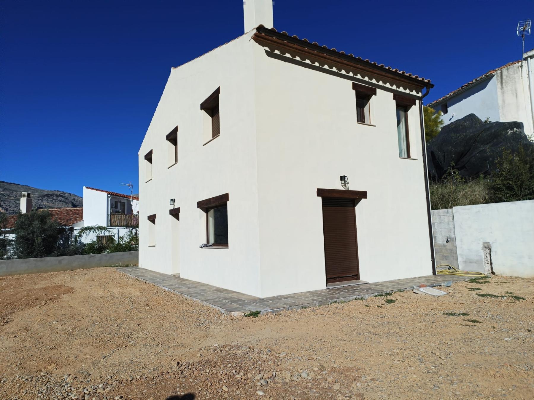 Venta de masía en Sierra Engarcerán