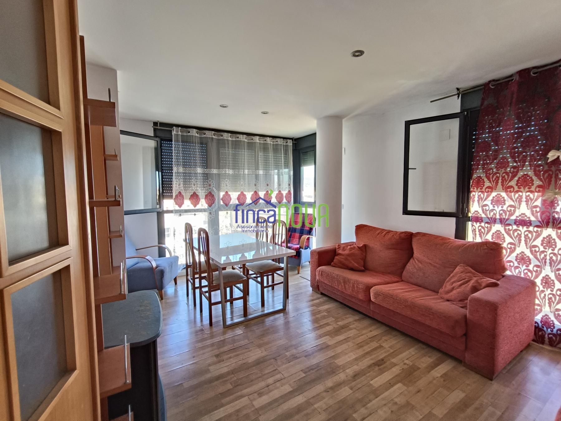 For sale of flat in Castellón