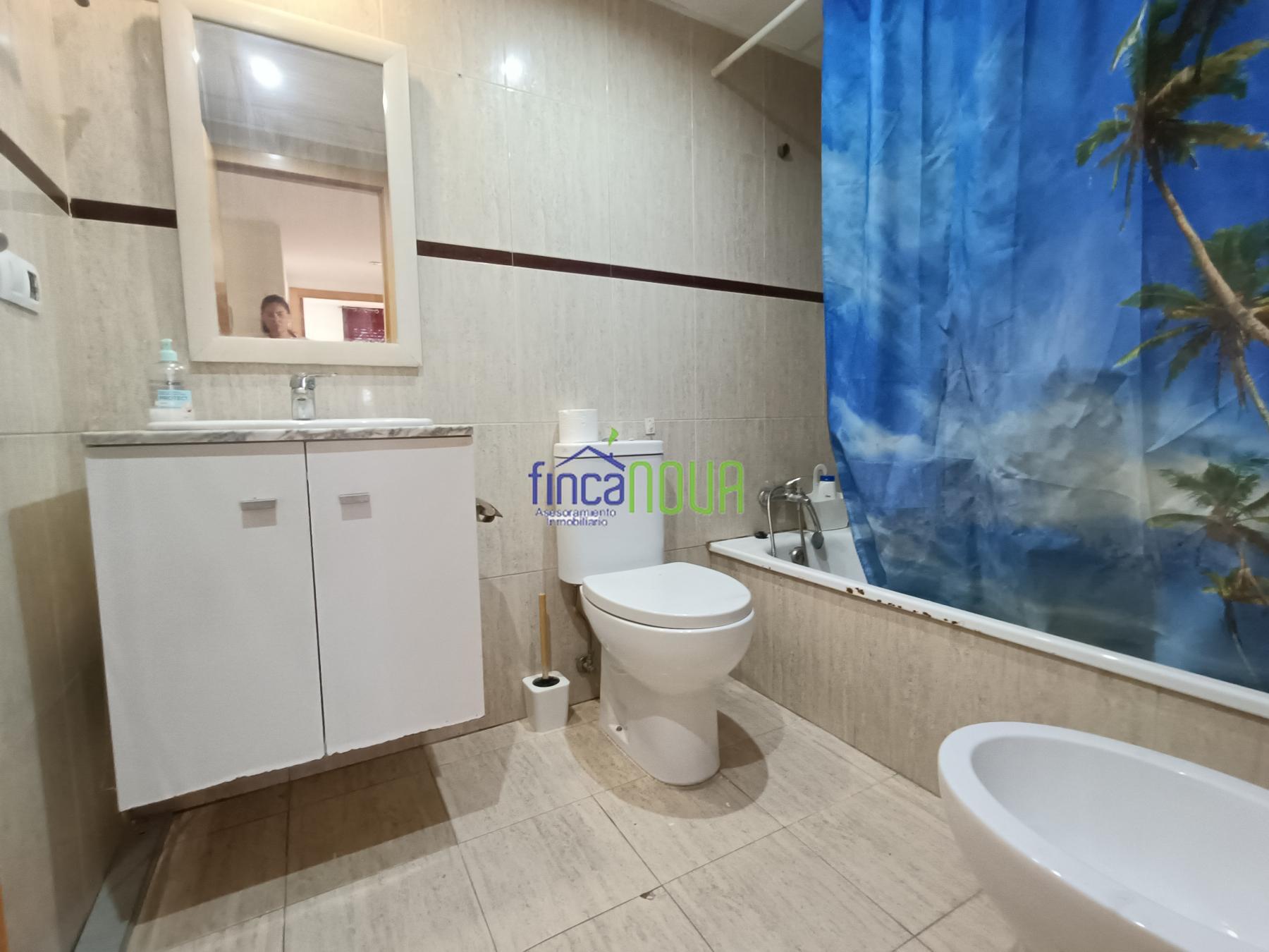 For sale of flat in Castellón