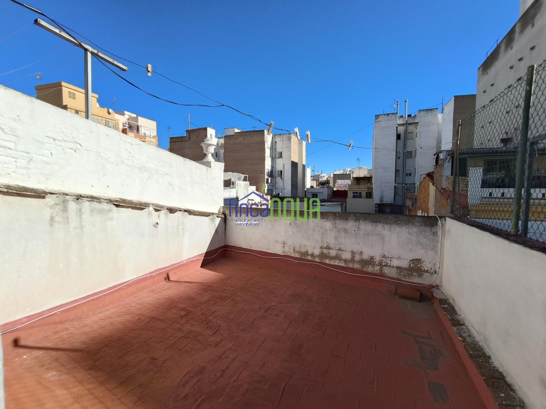For sale of house in Castellón