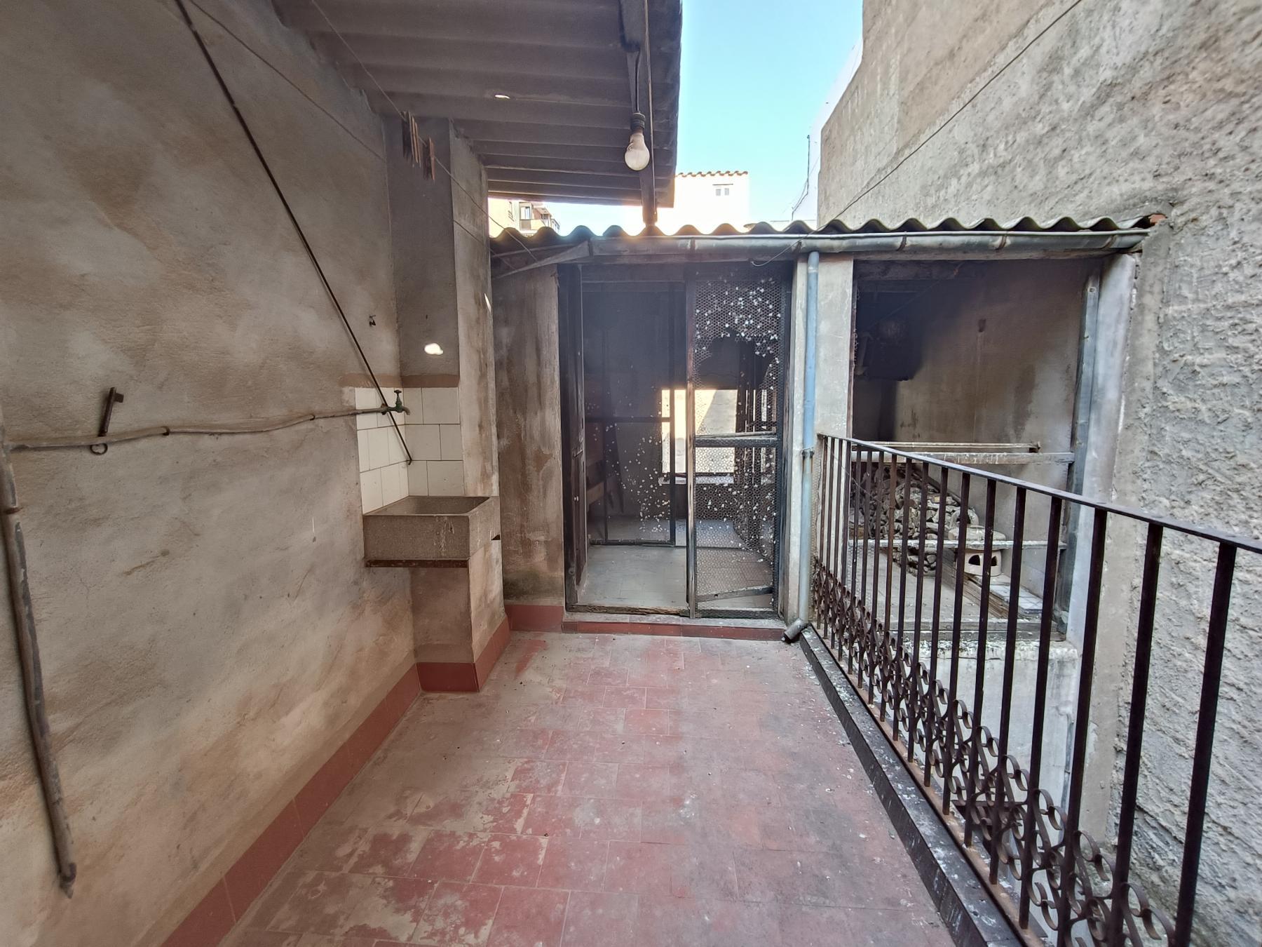 For sale of house in Castellón