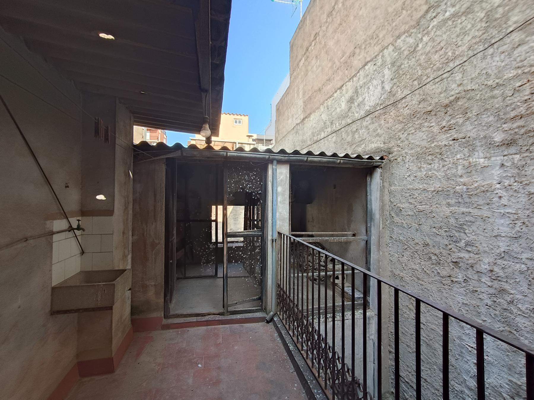 For sale of house in Castellón