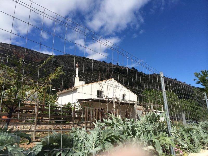 For sale of masia in Cabanes