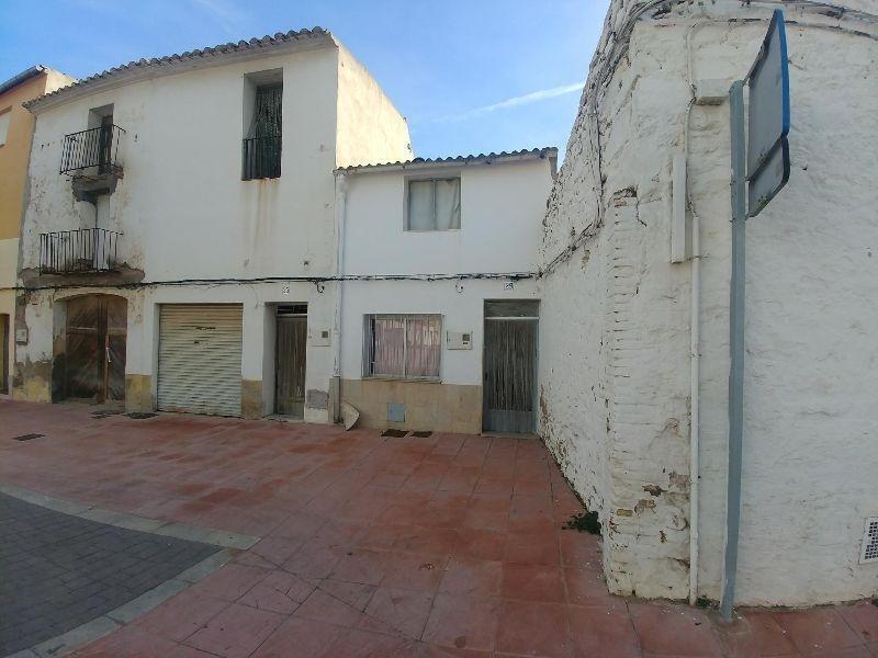 For sale of house in La Pobla Tornesa