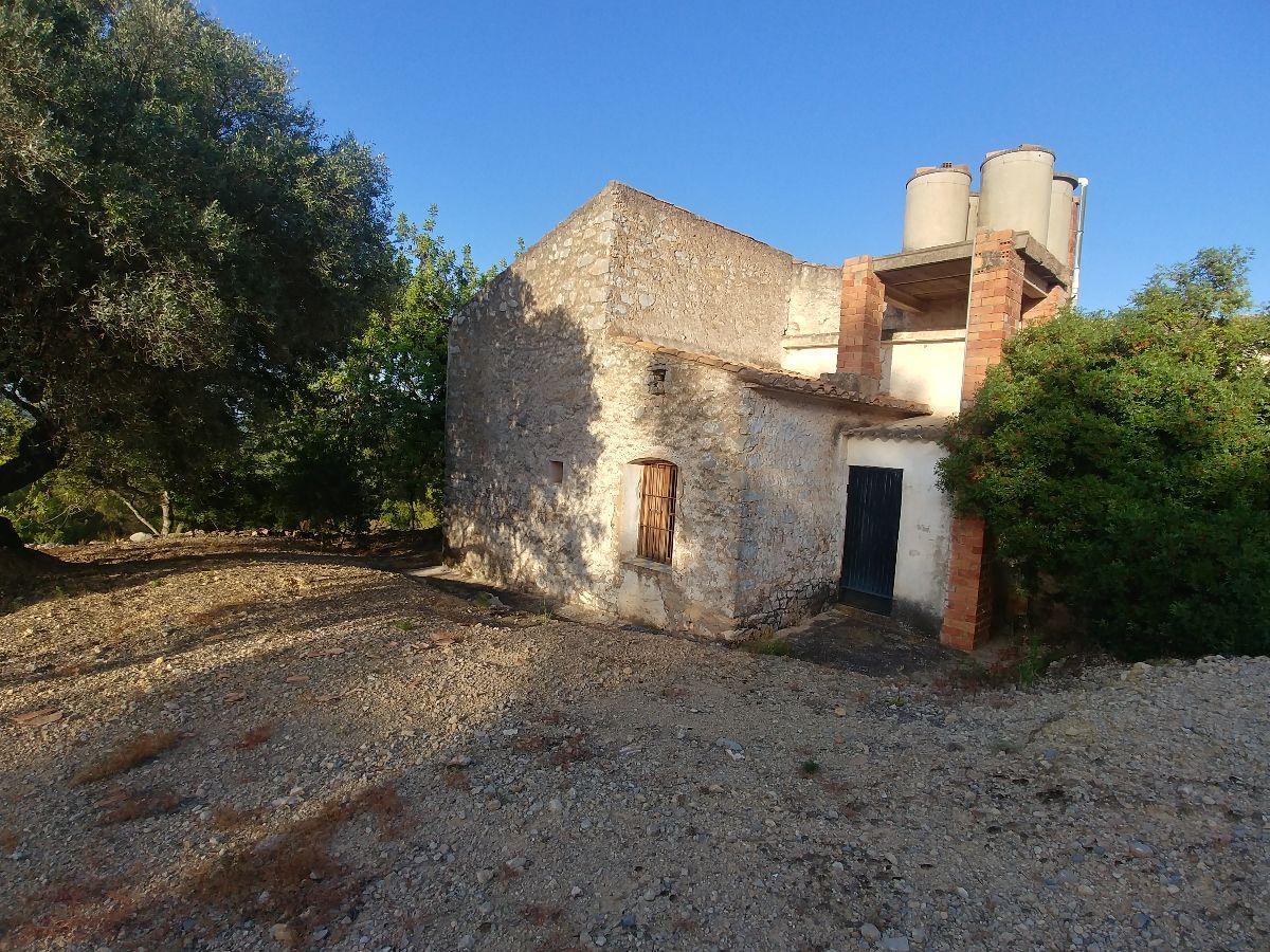 For sale of masia in Vilafamés
