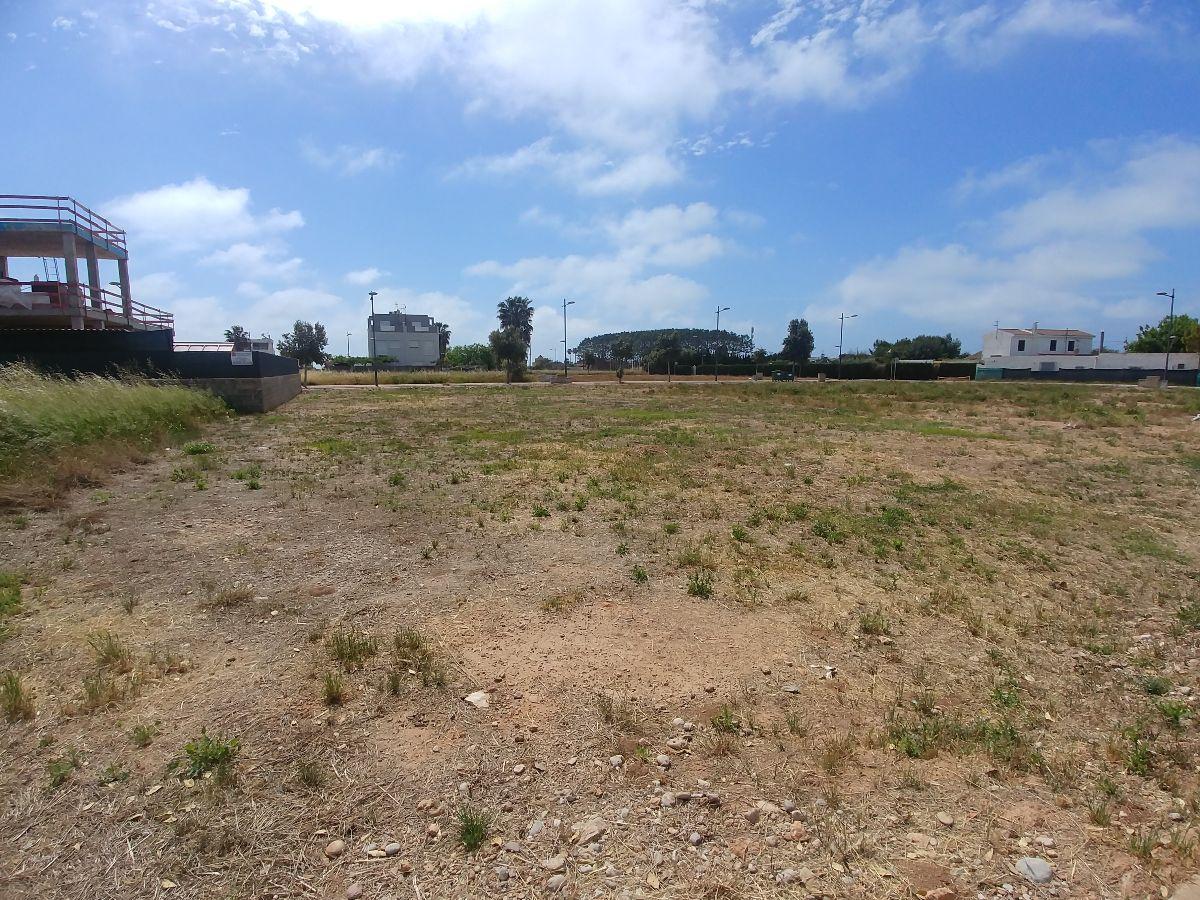 For sale of land in Almazora