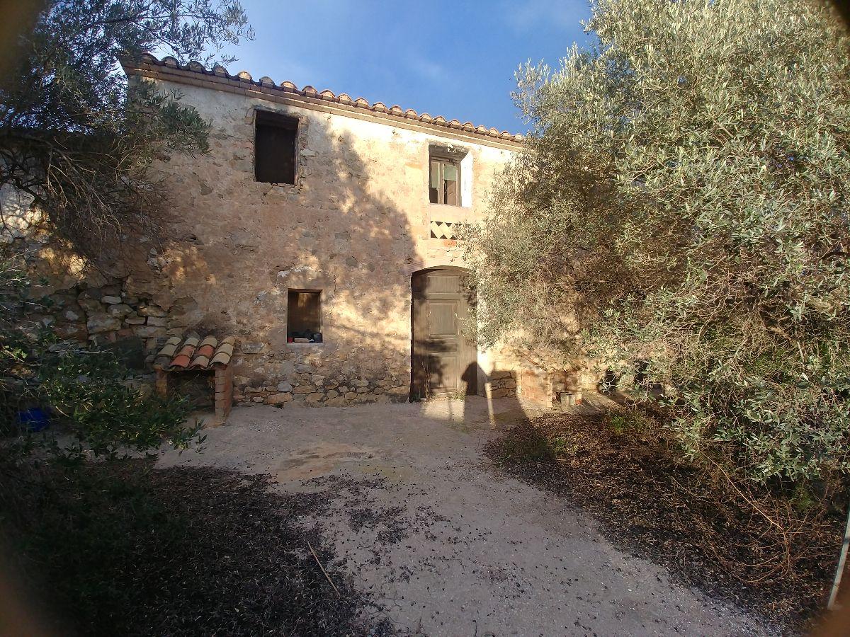 For sale of masia in Castellón