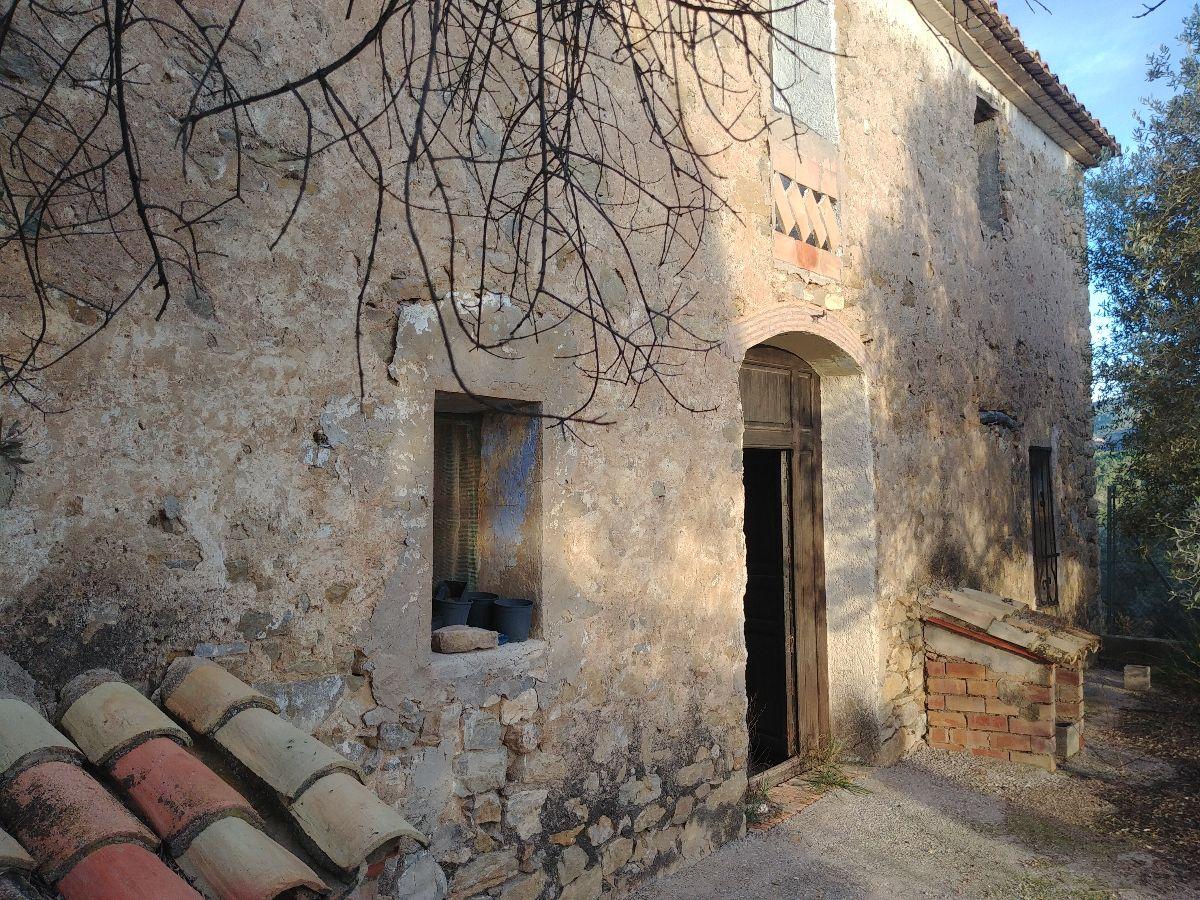 For sale of masia in Castellón