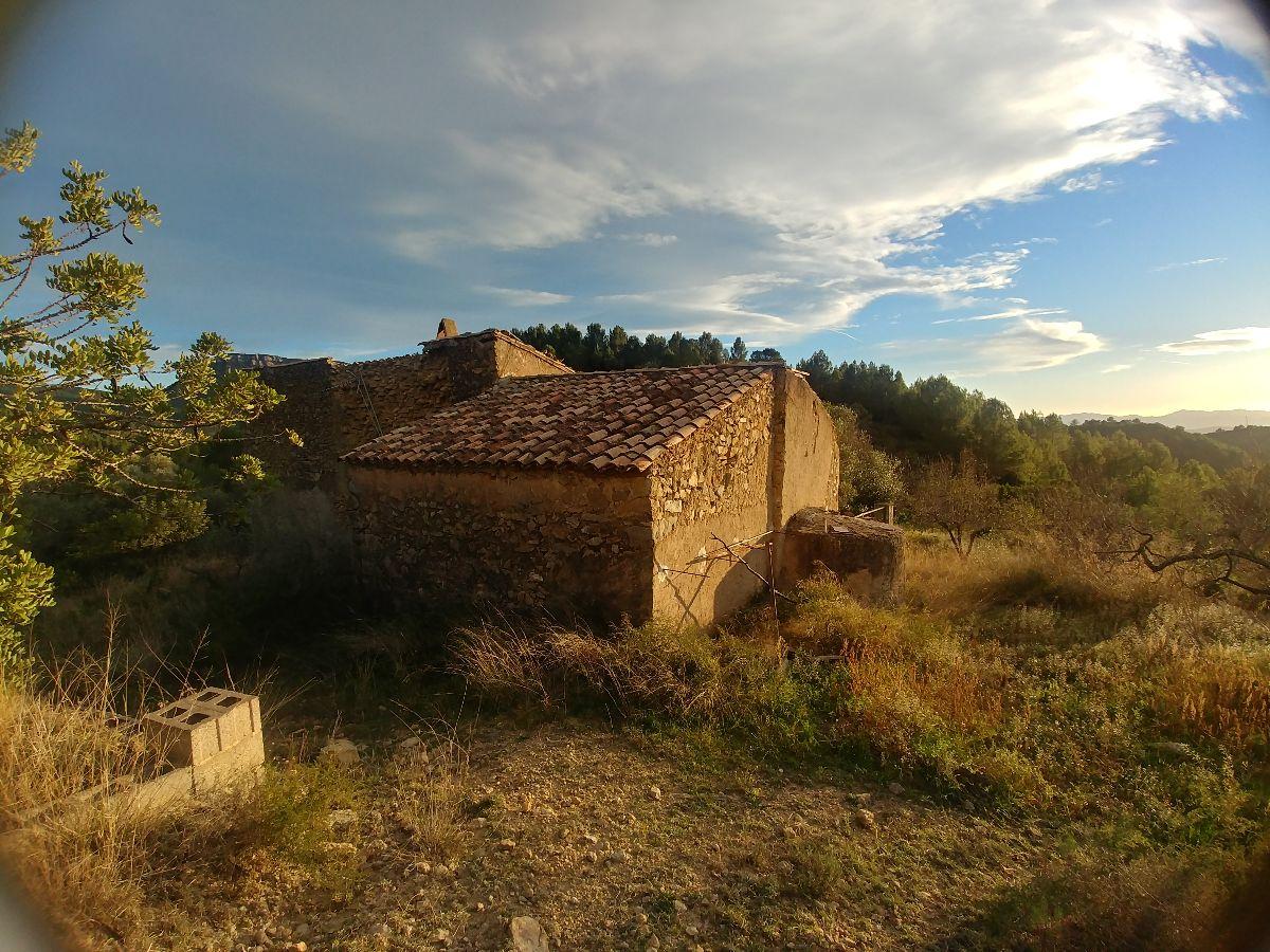 For sale of masia in Castellón
