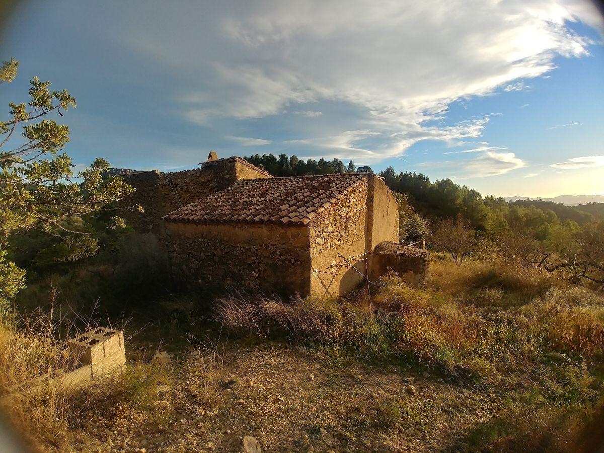 For sale of masia in Castellón