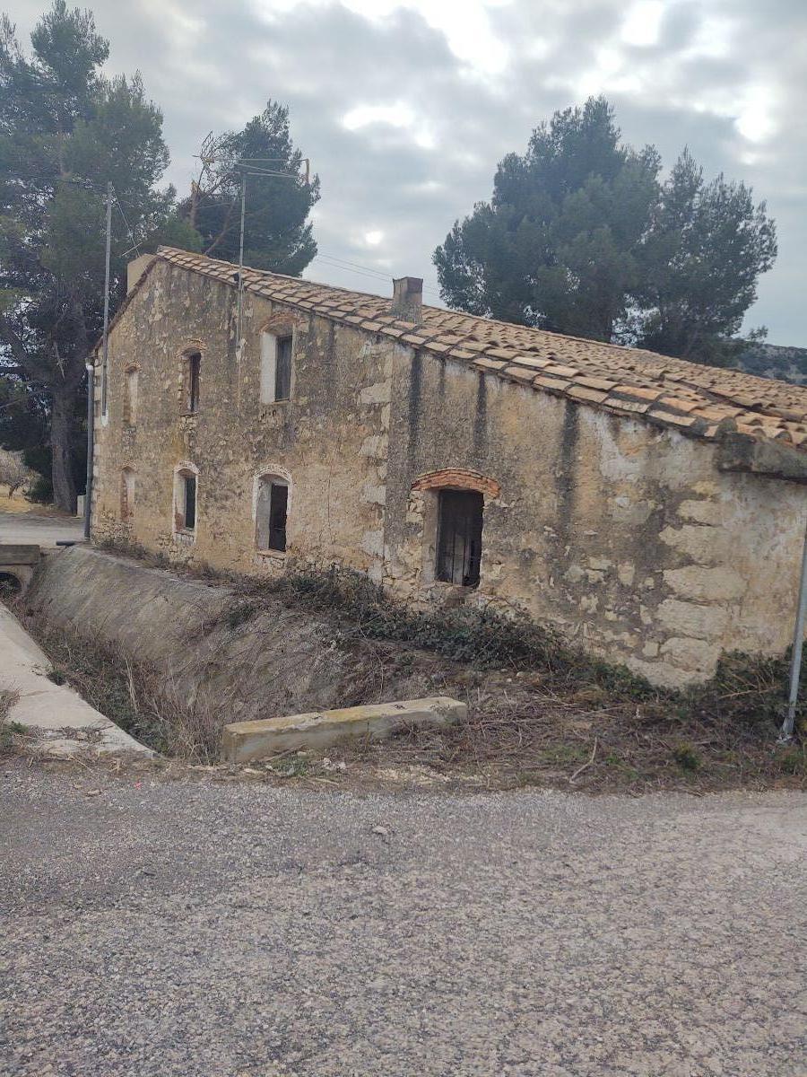 For sale of masia in Ares del Maestre