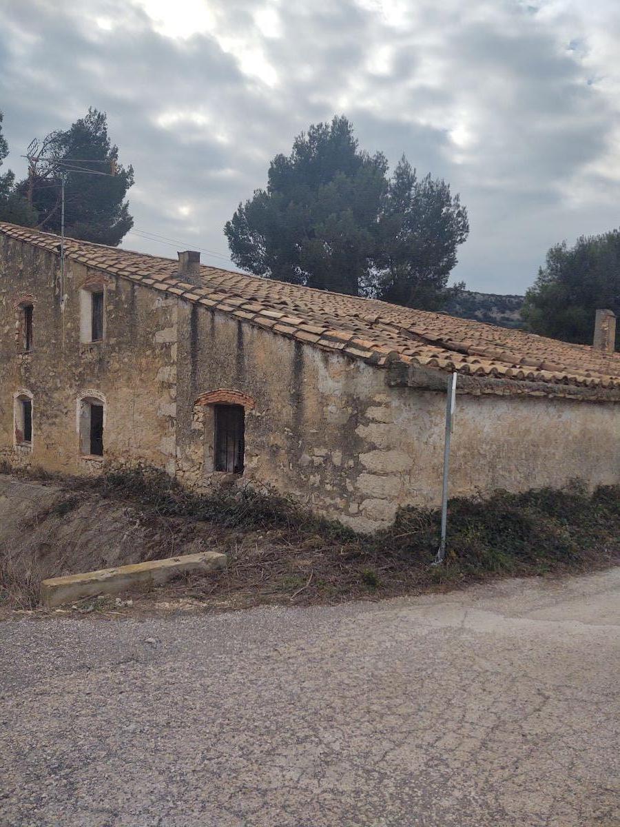 For sale of masia in Ares del Maestre