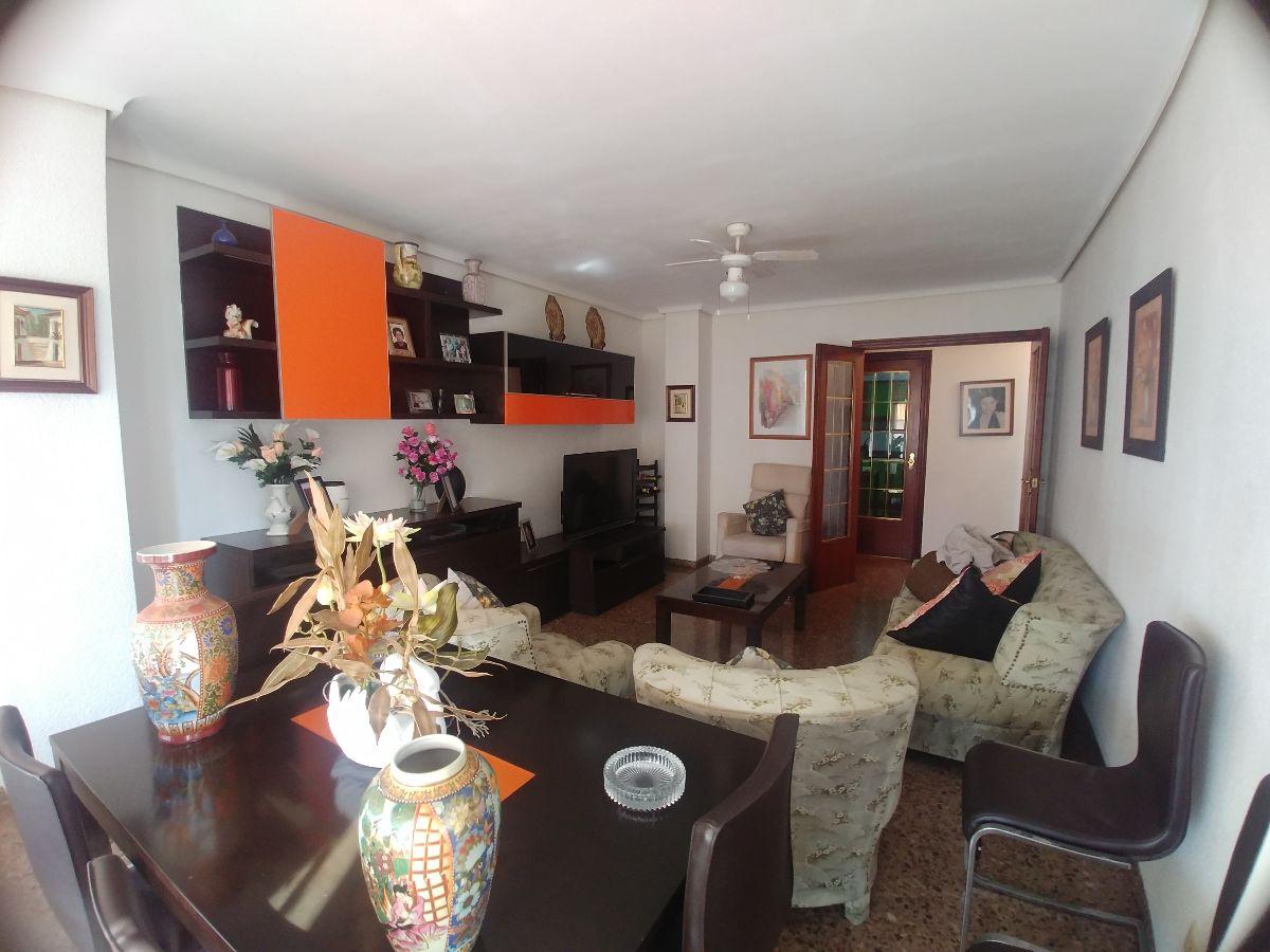 For sale of flat in Castellón