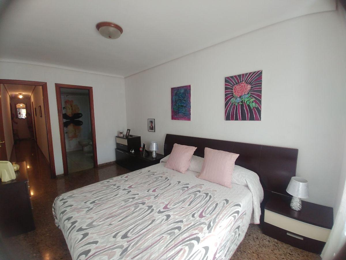 For sale of flat in Castellón