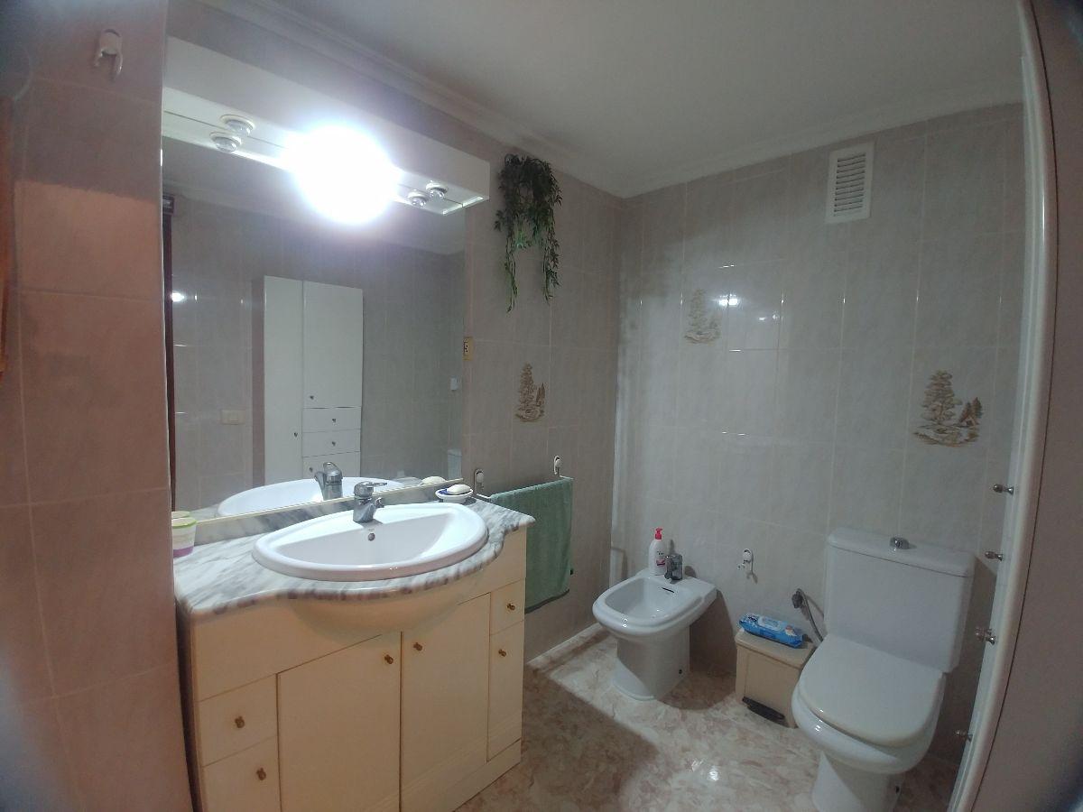 For sale of flat in Castellón