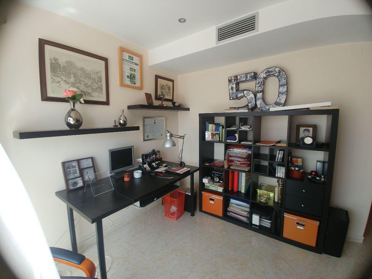 For sale of flat in Castellón