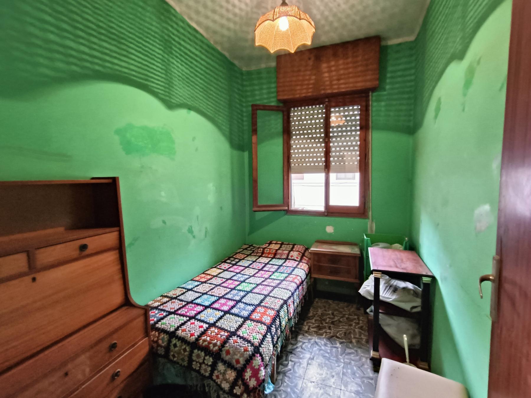 For sale of flat in Castellón