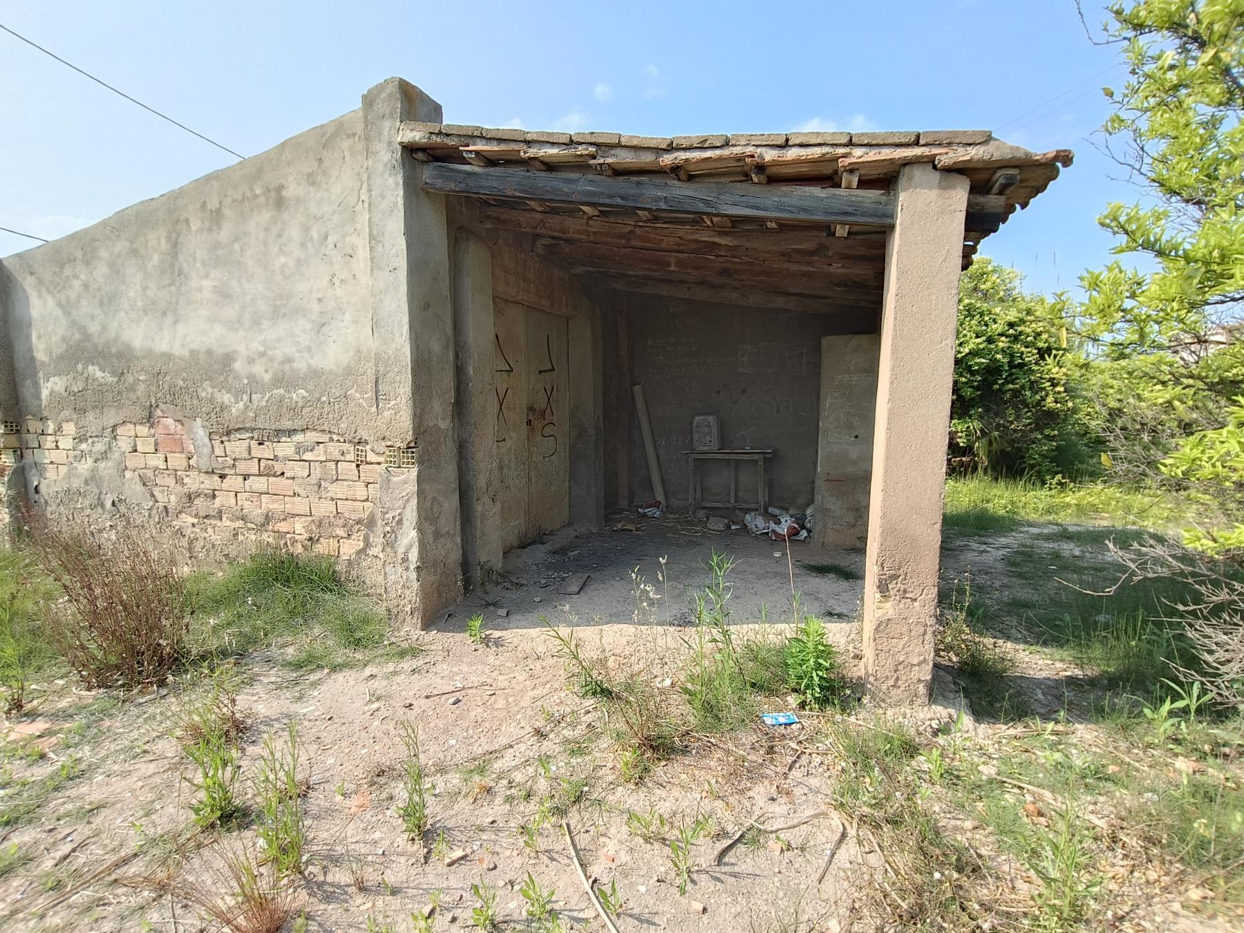 For sale of rural property in Castellón