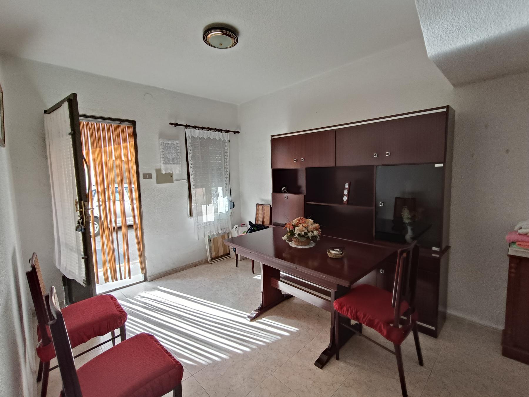 For sale of house in Almazora