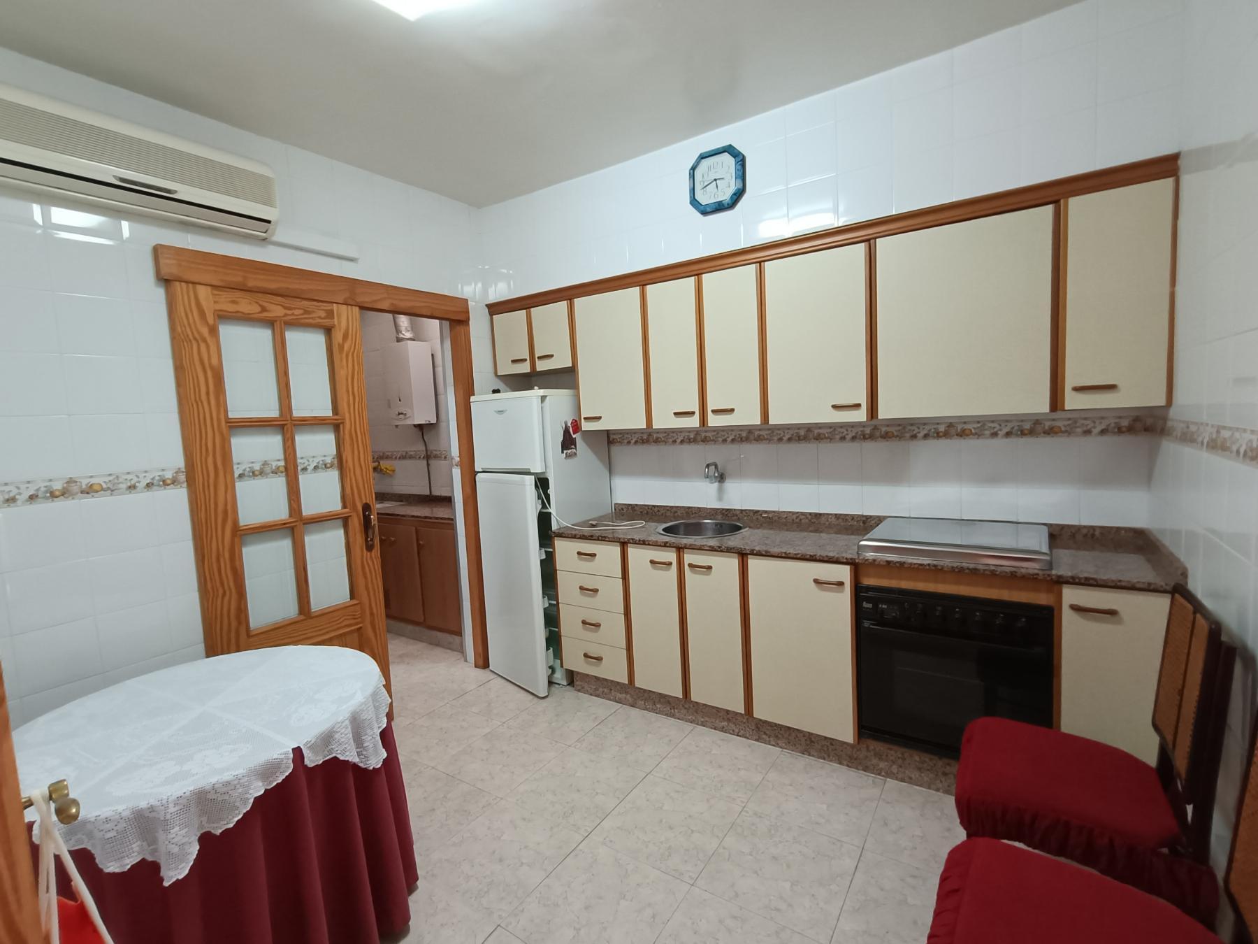For sale of house in Almazora