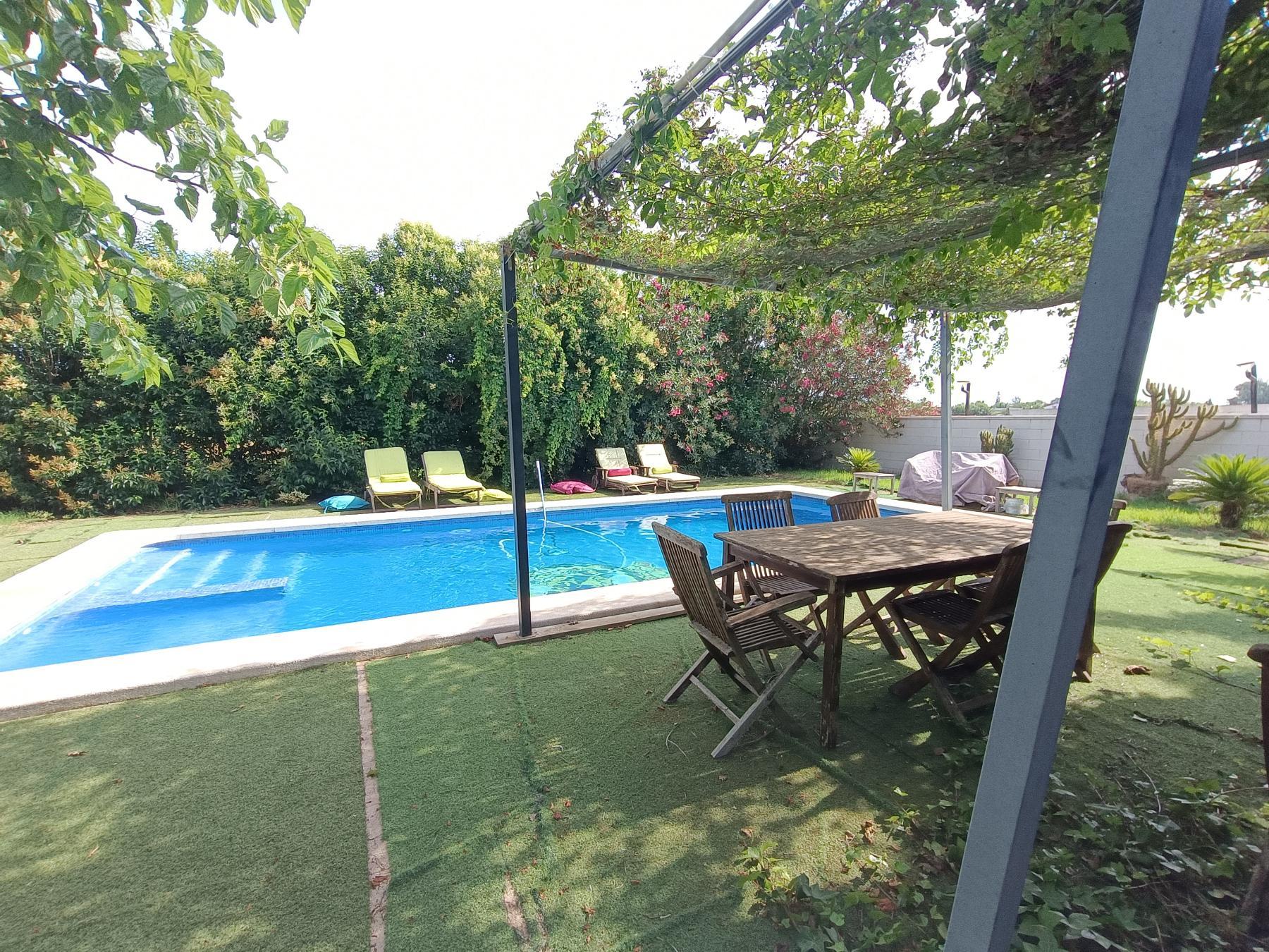 For sale of chalet in Castellón