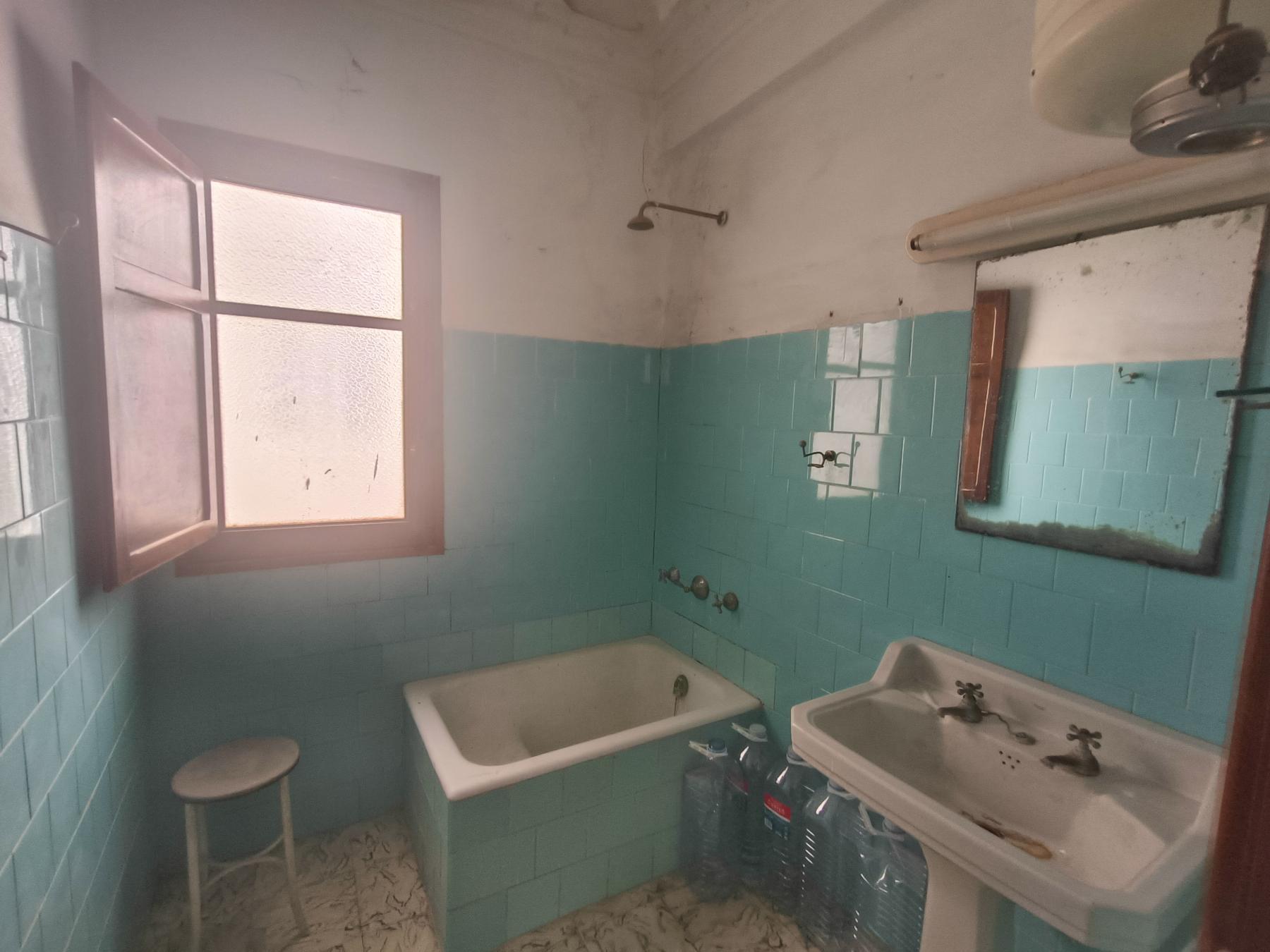 For sale of flat in Castellón